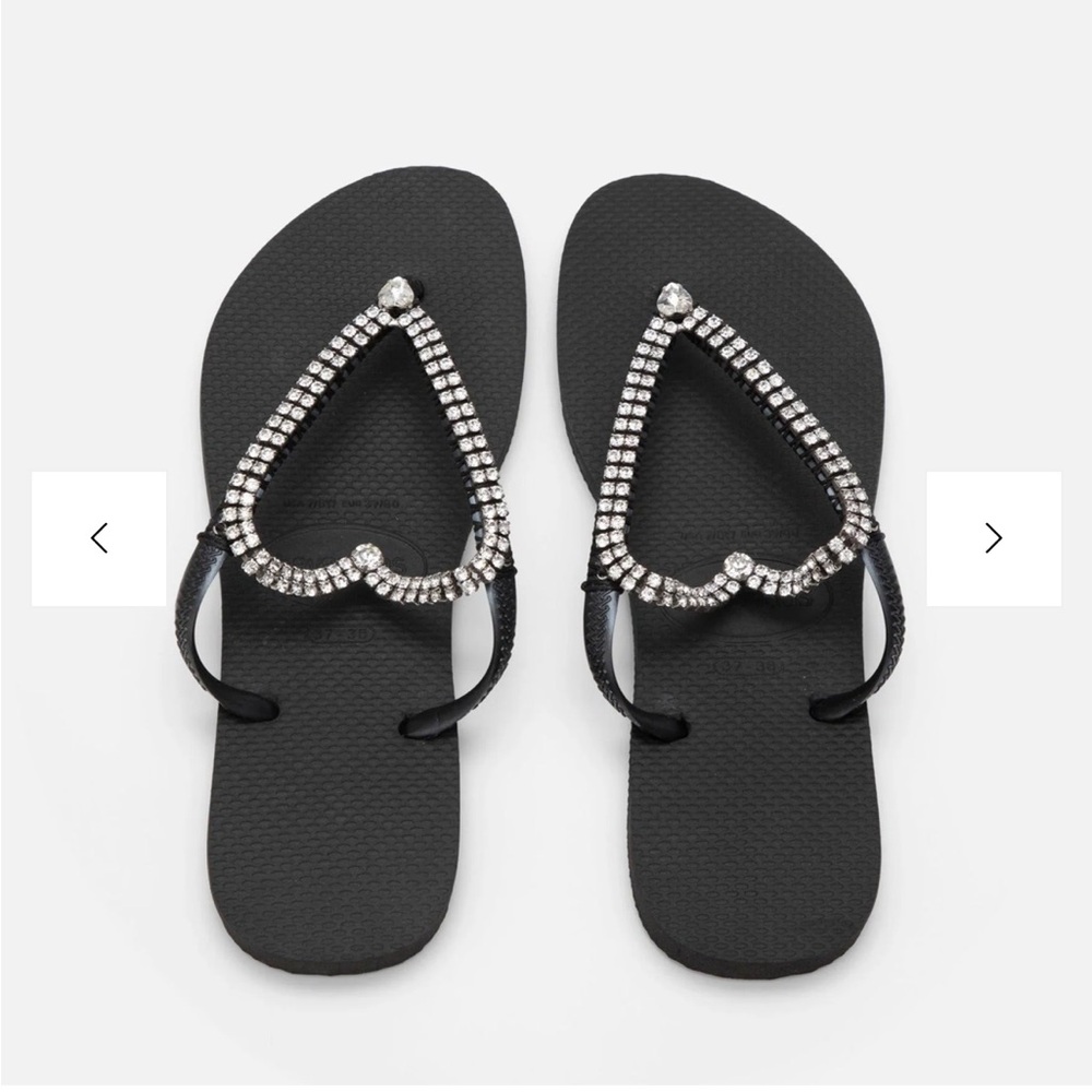 Corvana Fancy Heart Rhinestone Flop Flops 39/40.  New without bag